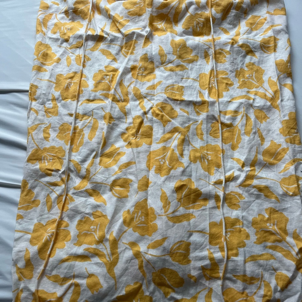 Old Navy Yellow and White Floral Skirt
